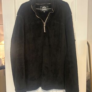 Sherpa Men's Black Zip-Up Sweater